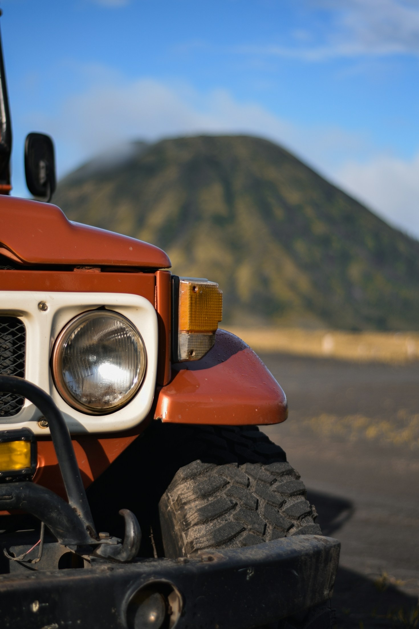 A Deep Dive into the 1975 FJ40’s Timeless Appeal
